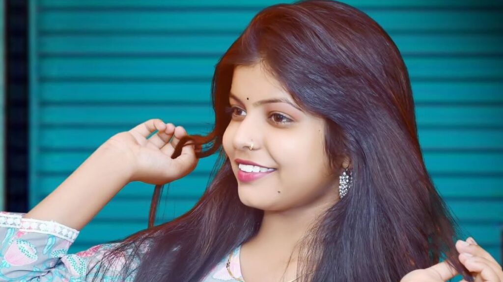 Bhojpuri Singer Shivani Singh Net Worth 2025